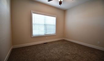 726 35th St SW, Altoona, IA 50009