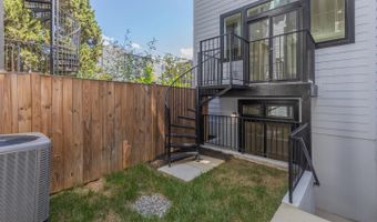 722 KENYON St NW #3, Washington, DC 20010