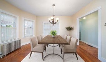 40 Vine St, East Greenwich, RI 02818