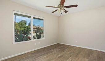 1561 Oak Hill Dr, Escondido, CA 92027