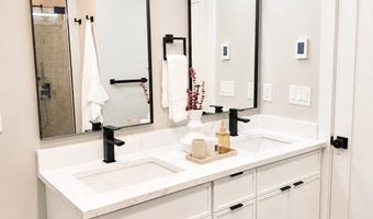 28 Amsden St 28, Arlington, MA 02474