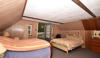 455 King Richard Dr, Becket, MA 01223