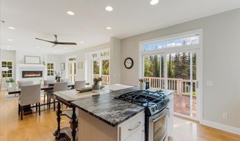 15109 2ND St, Aurora, OR 97002