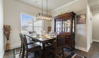 7424 Northwood Dr, Benton, AR 72019