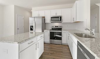 1061 Misty Creek Dr, Aberdeen, NC 28315