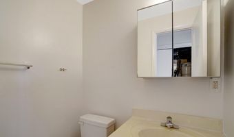 203 W GLENDALE Ave, Alexandria, VA 22301
