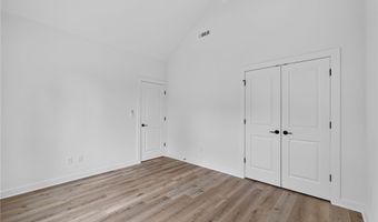 4 McGaugh Dr, Bella Vista, AR 72714