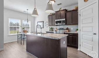 1916 Arnold Dr SE, Allenhurst, GA 31301