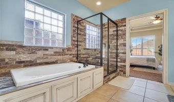 3808 Heritage Trl, Altus, OK 73521