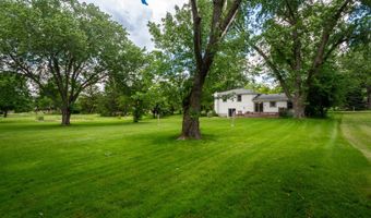 40581 N Sunset Dr, Antioch, IL 60002