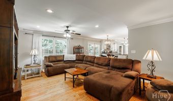 530 Westview Dr, Athens, GA 30606