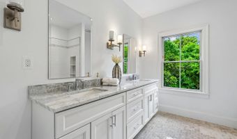 7926 BOLLING Dr, Alexandria, VA 22308