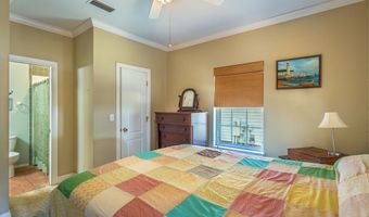 98 Sawyer Ln, Apalachicola, FL 32320