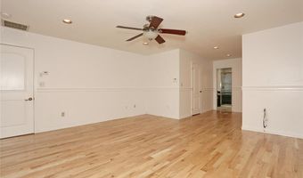 6 Margo Ct, Airmont, NY 10901