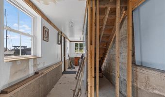 104 Front St, Belfast, ME 04915