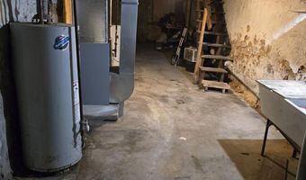361 LINDEN St, Reading, PA 19604