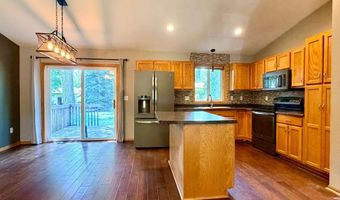 2110 Darling Ave E, Alexandria, MN 56308