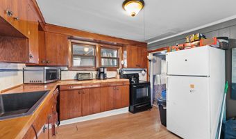 35 E Chestnut St, Augusta, ME 04330