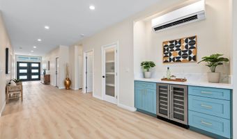 1076 Kahili St, Kailua, HI 96734