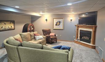 2510 Bobbie Dr, Aberdeen, SD 57401