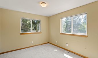 2152 NW Torrey Pines Dr, Bend, OR 97703
