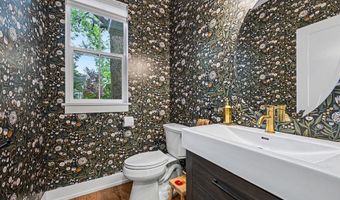 586 Kuehnle Ave, Ann Arbor, MI 48103