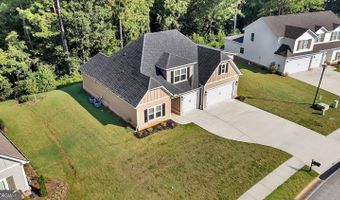 616 Whispering Pines Dr, Macon, GA 31211