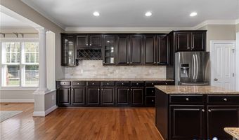 9118 Colonnade Cir, Ashland, VA 23005