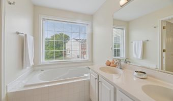 43847 TATTINGER Ter, Ashburn, VA 20148