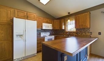 804 E Maywood St, Brandon, SD 57005