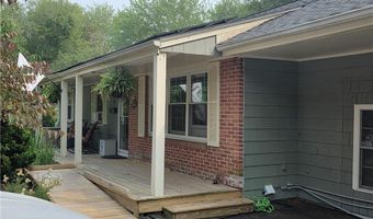 77 Fairfield Dr, North Kingstown, RI 02852