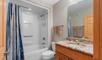 3561 GRAND MEADOWS Xing, Neenah, WI 54956