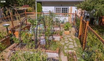 1121 YEUST Rd, Azalea, OR 97410