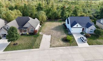 335 Copper Crk, Amherst, OH 44001