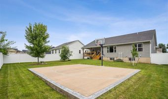 435 E Jefferson St, North Liberty, IA 52317