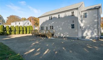 35 Whitewood Dr, Cranston, RI 02920