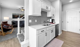 225 NE Glendale Ln, Ankeny, IA 50021