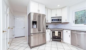 39 Sumner Brown Rd, Cumberland, RI 02864