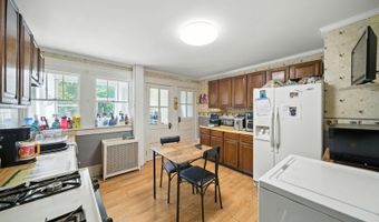 414 Green St, Burlington, NJ 07005