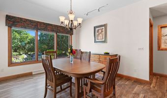 1900 E ORCHARD BLOSSOM Dr, Appleton, WI 54915