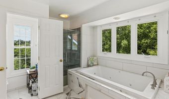 17400 AVENLEIGH Dr, Ashton, MD 20861