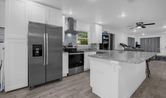 1208 OLD APOPKA Rd, Apopka, FL 32703