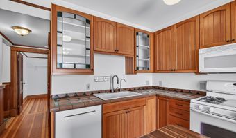 19 Gresham St, Ashland, OR 97520