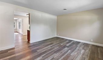 248 Ramsey Ln, Ballwin, MO 63021