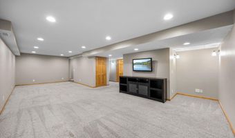 10390 64th St NE, Albertville, MN 55301