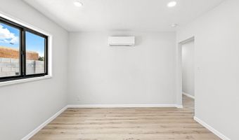 8004 HANNETT Ave NE, Albuquerque, NM 87110