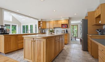 77 A Christian Hill Rd, Amherst, NH 03031