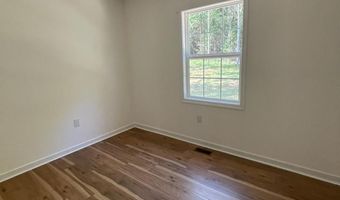 212 Cornfield Ln, Appomattox, VA 24522