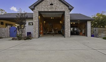 927 N Shore Dr, Biloxi, MS 39532