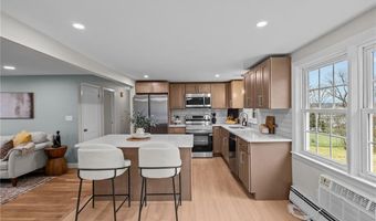 45 Valley View Dr, Cumberland, RI 02864